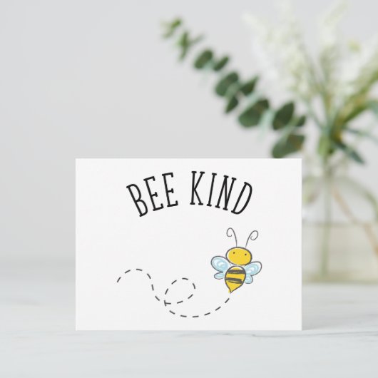 Bee Kind Postkarte (Stehend Vorderseite)