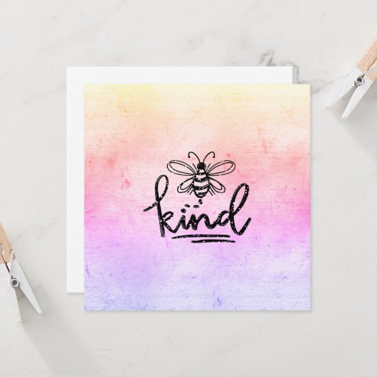 Bee Kind Rainbow Ombre Karte (Vorderseite/Rückseite Beispiel)