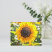 Bee Kind | Sonnenblume Postkarte (Stehend Vorderseite)