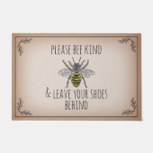 Bee Kind Verlasse Schuhe hinter Fußmatte (Vorderseite)