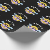 Bee-kini Funny Bee Puns Dark BG Geschenkpapier (Ecke)