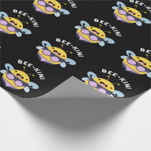 Bee-kini Funny Bee Puns Dark BG Geschenkpapier (Ecke)