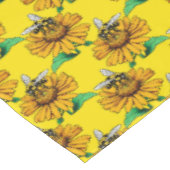 Bee on Sunflower Flower Pattern Design Yellow Tischdecke (Schrägansicht)