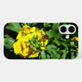 Bee on Yellow Flowers Case-Mate iPhone Hülle (Rückseite (Horizontal))