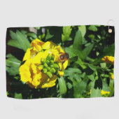 Bee on Yellow Flowers Golfhandtuch (Horizontal)