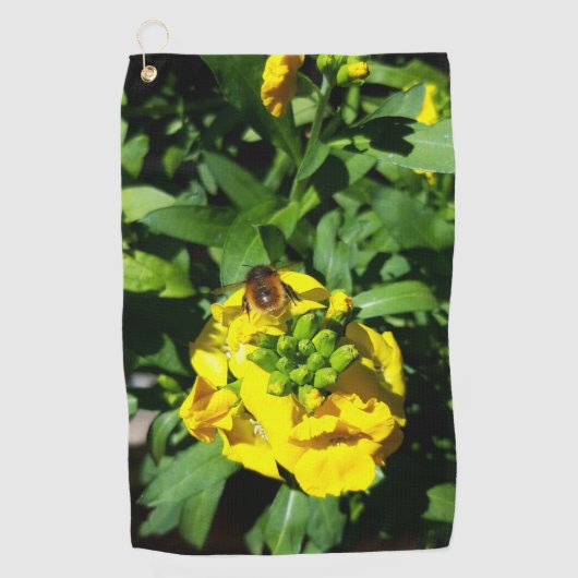 Bee on Yellow Flowers Golfhandtuch (Vorderseite)
