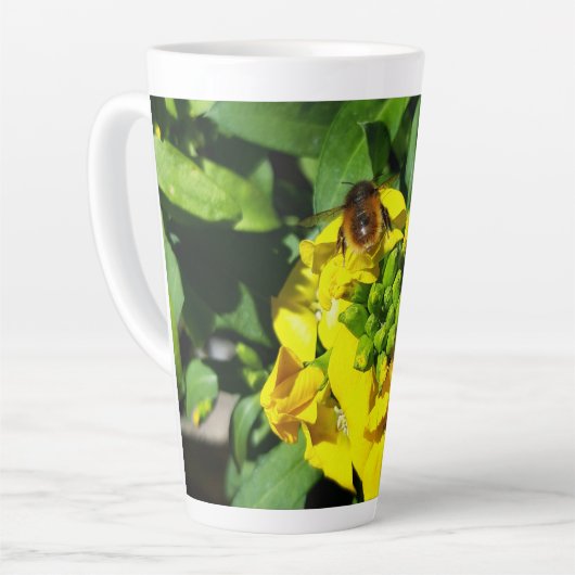 Bee on Yellow Flowers Milchtasse (Linke Ecke)