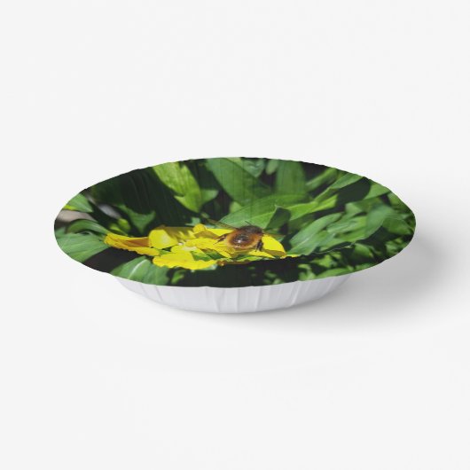 Bee on Yellow Flowers Pappteller (Gewinkelt)