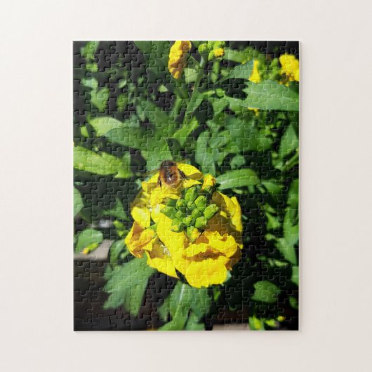 Bee on Yellow Flowers Puzzle (Vertikal)
