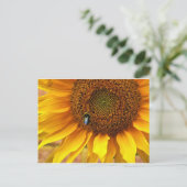 Bee Sunny Postkarte (Stehend Vorderseite)