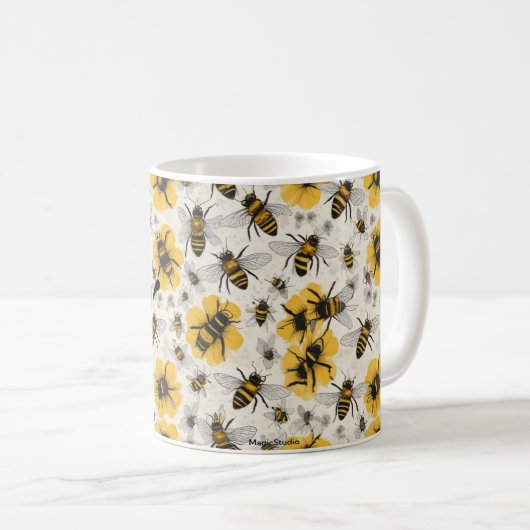 Bee-Themed-Tasse mit Mohndesign Kaffeetasse (VorderseiteRechts)