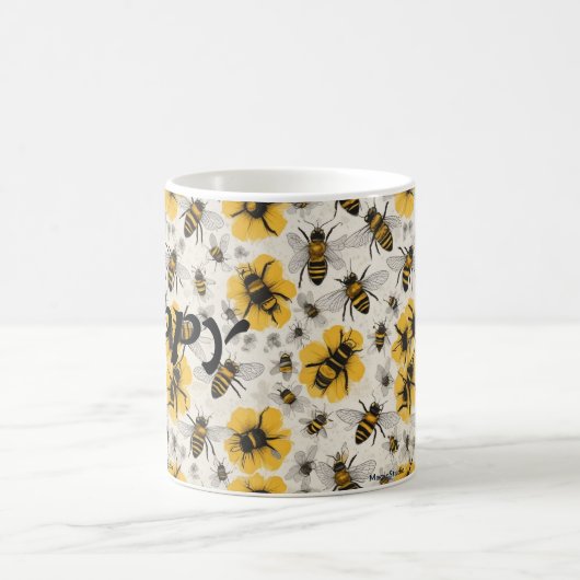 Bee-Themed-Tasse mit Mohndesign Kaffeetasse (Mittel)