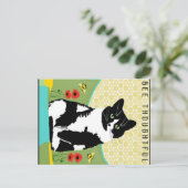Bee Thoughful Cat Feiertagspostkarte (Stehend Vorderseite)