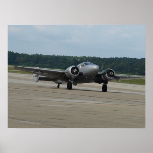 Beechcraft Modell 18/UC-45 Expeditor. Poster (Vorne)