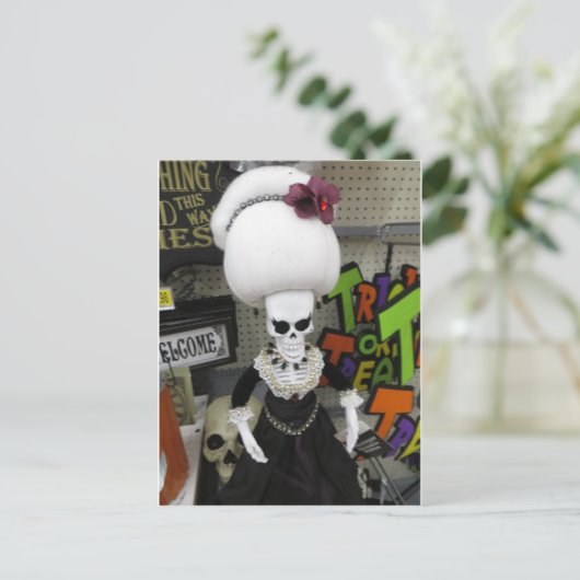 Beehive Skeleton Postkarte (Stehend Vorderseite)