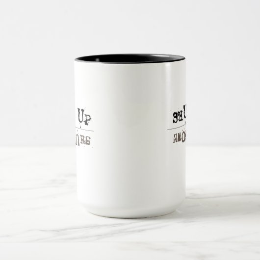 Beenden Sie den benutzerdefinierten Text durch Her Tasse (Zentrum)