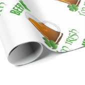 Beer Me Ich bin irisch Geschenkpapier (Rolleneckpunkt)