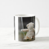 Beer op Schommel in beweging. Kaffeetasse (VorderseiteRechts)