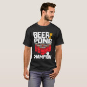 Beer Pong Champion Uni Student Drink T-Shirt (Vorne ganz)