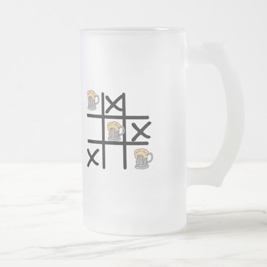 Beer Tic Tac Toe Mattierte Tasse (Rechts)
