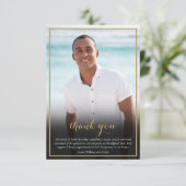 Beerdigung Foto Elegantes Gold Script Dankeskarte (Stehend Vorderseite)