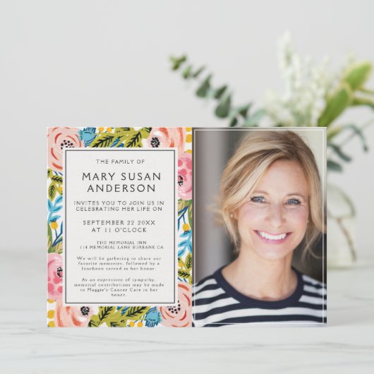 Beerdigung Hübsch Florals Feier zum Foto des Leben Einladung (Stehend Vorderseite)