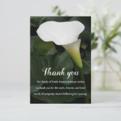 Beerdigung/Memorial White Lily Floral Dankeschön K Dankeskarte (Stehend Vorderseite)