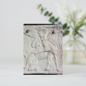 Beerdigung mit geschnitztem Relief eines Griffins Postkarte (Stehend Vorderseite)