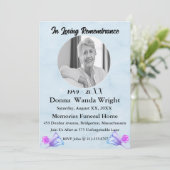 Beerdigung von Fotos im Blumengeflecht Einladung (Stehend Vorderseite)