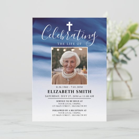 Beerdigung von Life Navy Blue Ombre Foto Beerdigun Einladung (Stehend Vorderseite)