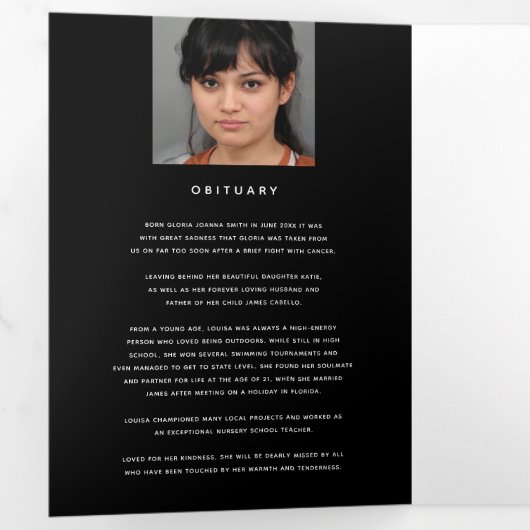 Beerdigungsprogramm in unseren Herzen Schwarz-weiß Dreifach-gefaltete Programmkarte (Innen Erste Seite)