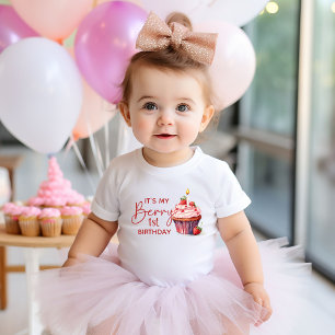 Beerenerster Geburtstag Rosa Rote Erdbeere Cupcake Baby T-shirt