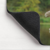 Beertje op schommel aan boom mousepad (Ecke)