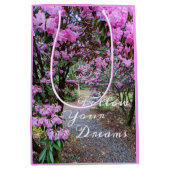 Befolgen Sie Ihre Träume Garten Weg Blumen Mittlere Geschenktüte (Vorderseite)