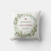 Befördert nach Oma Est. 2025 Kissen (Vorderseite)