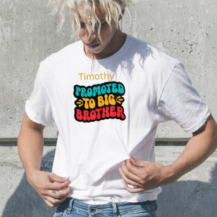 Befördert zu Big Brother. Bearbeitbarer Name T-Shirt