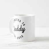 Befördert zu Daddy Est. 2022 NeuDad Kaffeetasse (Vorderseite Links)
