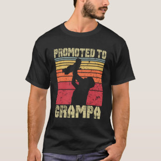 Befördert zu Grampa Est2023 Vatertag bald zu sein T-Shirt
