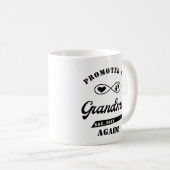 Befördert zu GrandMa Pregnancy Ankündigung Funny Kaffeetasse (VorderseiteRechts)