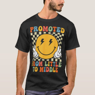 Befördert zu Mittelbrüder Schwester Kleinkind Ann T-Shirt