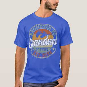 Befördert zu Oma der Zwillinge 2022 bald zu Grand T-Shirt