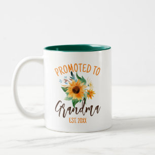 Befördert zu Oma Floral Sonnenblume Personalisiert Zweifarbige Tasse