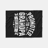 Befördert zu Opa Est 2026 Großeltern Baby Ann Fleecedecke (Vorderseite (Horizontal))