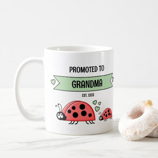 Befördert zum Marienkäfer-Oma Damen grün Kaffeetasse (Mit Donut)