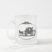 Beförderung mit gepflegtem Kleid und Geschenken Mattglastasse (Links)