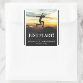 BEGINNEN SIE! QUADRATISCHER AUFKLEBER (Tasche)