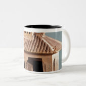 Begräbnismodell eines Hauses, Han-Dynastie Zweifarbige Tasse (VorderseiteRechts)