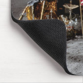 Begrüßung der US-Flagge auf dem Mond Mousepad (Ecke)