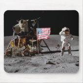 Begrüßung der US-Flagge auf dem Mond Mousepad (Vorne)