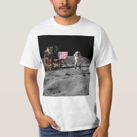 Begrüßung der US-Flagge auf dem Mond T-Shirt (Vorderseite)